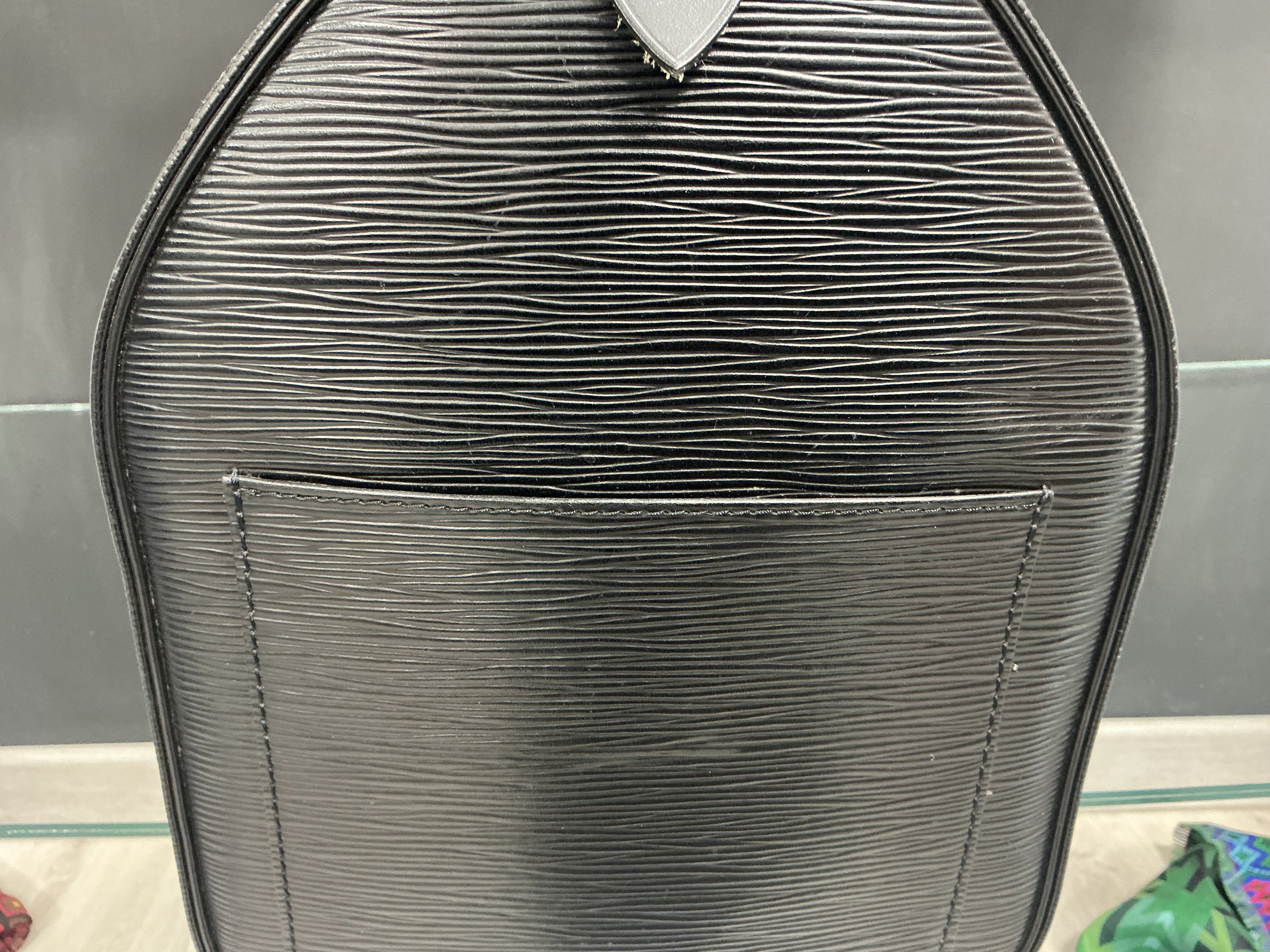 Borsa da Viaggio Louis Vuitton Keepall 50 Nera Epi Leather [Preloved]