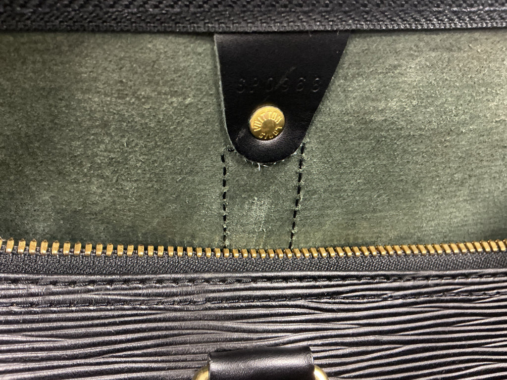 Borsa da Viaggio Louis Vuitton Keepall 50 Nera Epi Leather [Preloved]