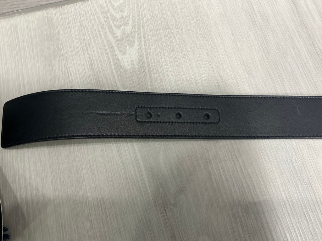 Cintura Gucci Nera con Fibbia Logo Argentata - Taglia 85cm [Preloved]