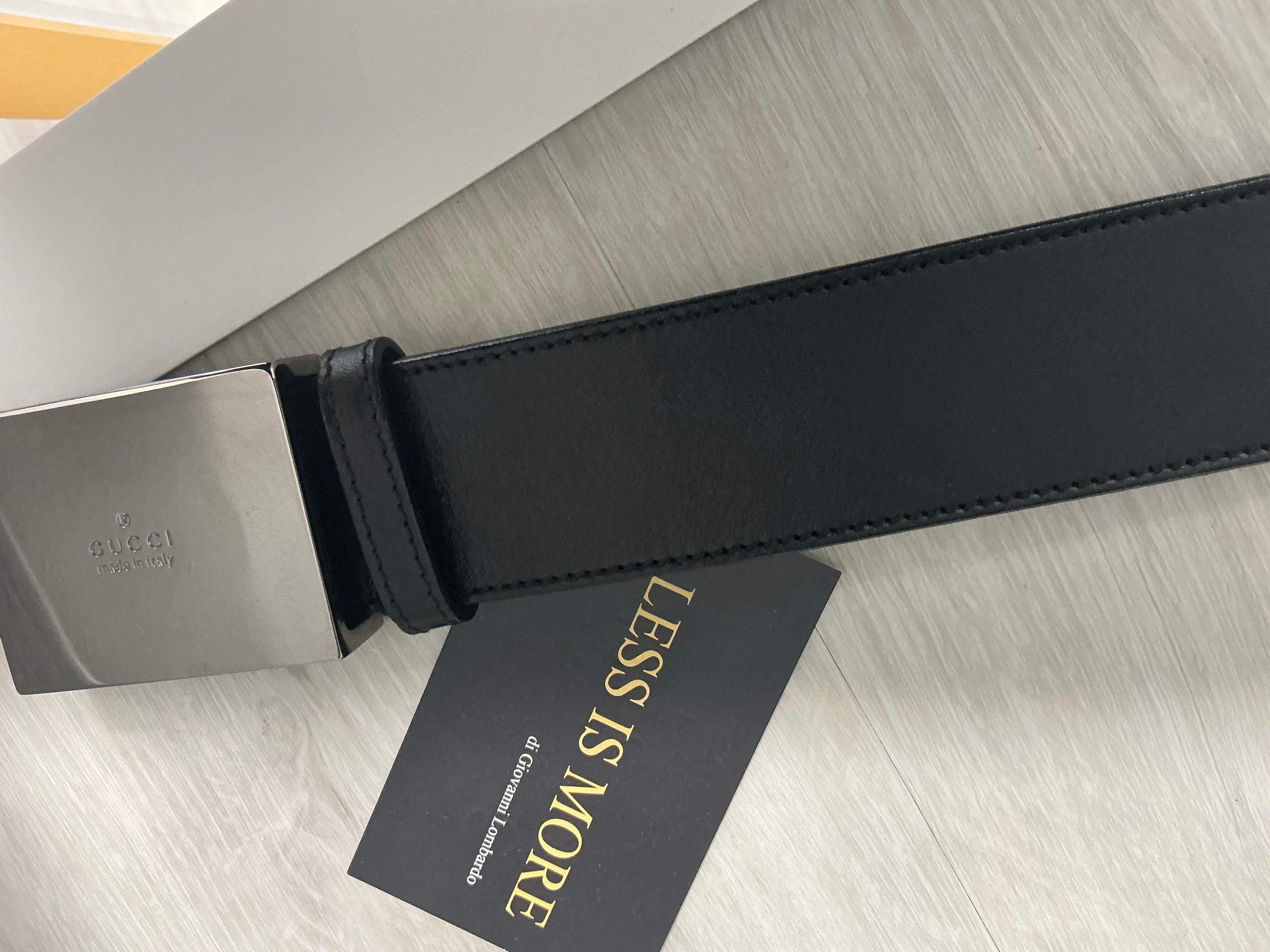 Cintura Gucci Nera con Fibbia Logo Argentata - Taglia 85cm [Preloved]