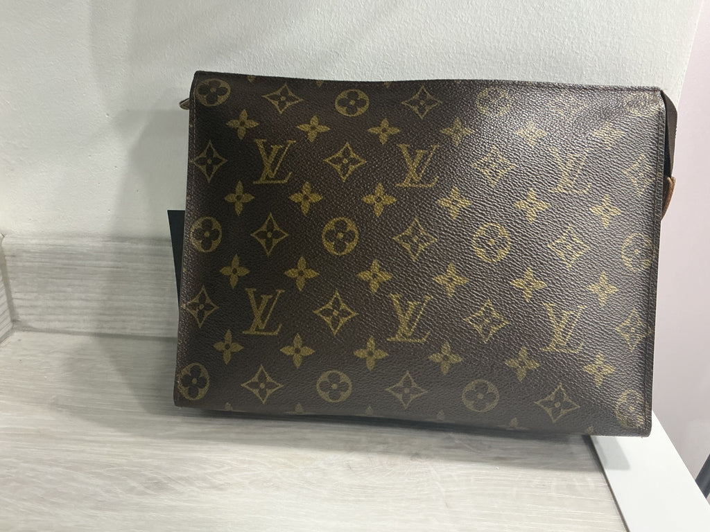Pochette Monogram Louis Vuitton [Preloved]