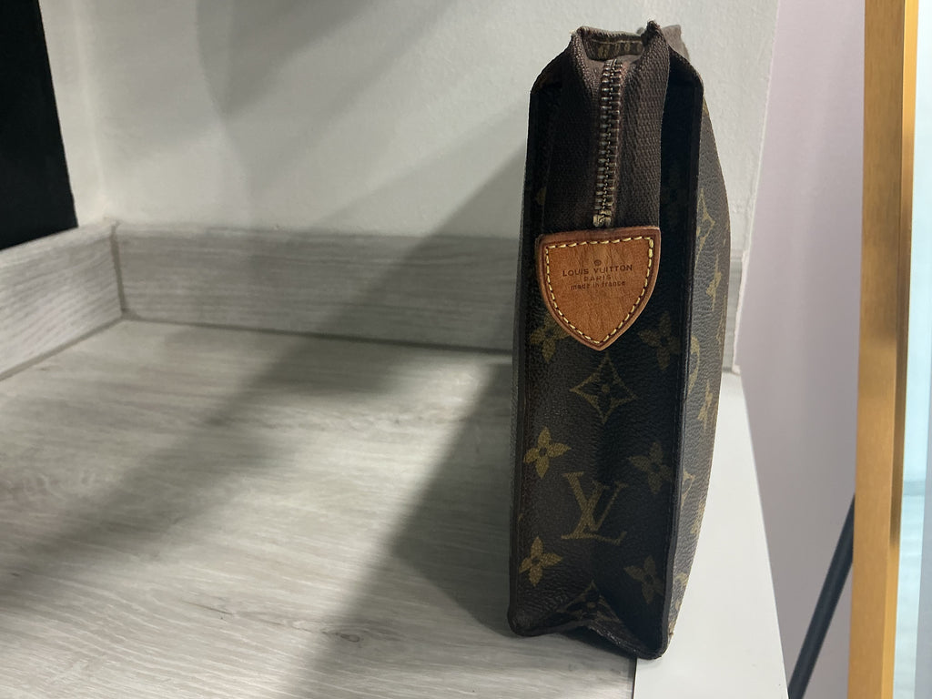 Pochette Monogram Louis Vuitton [Preloved]