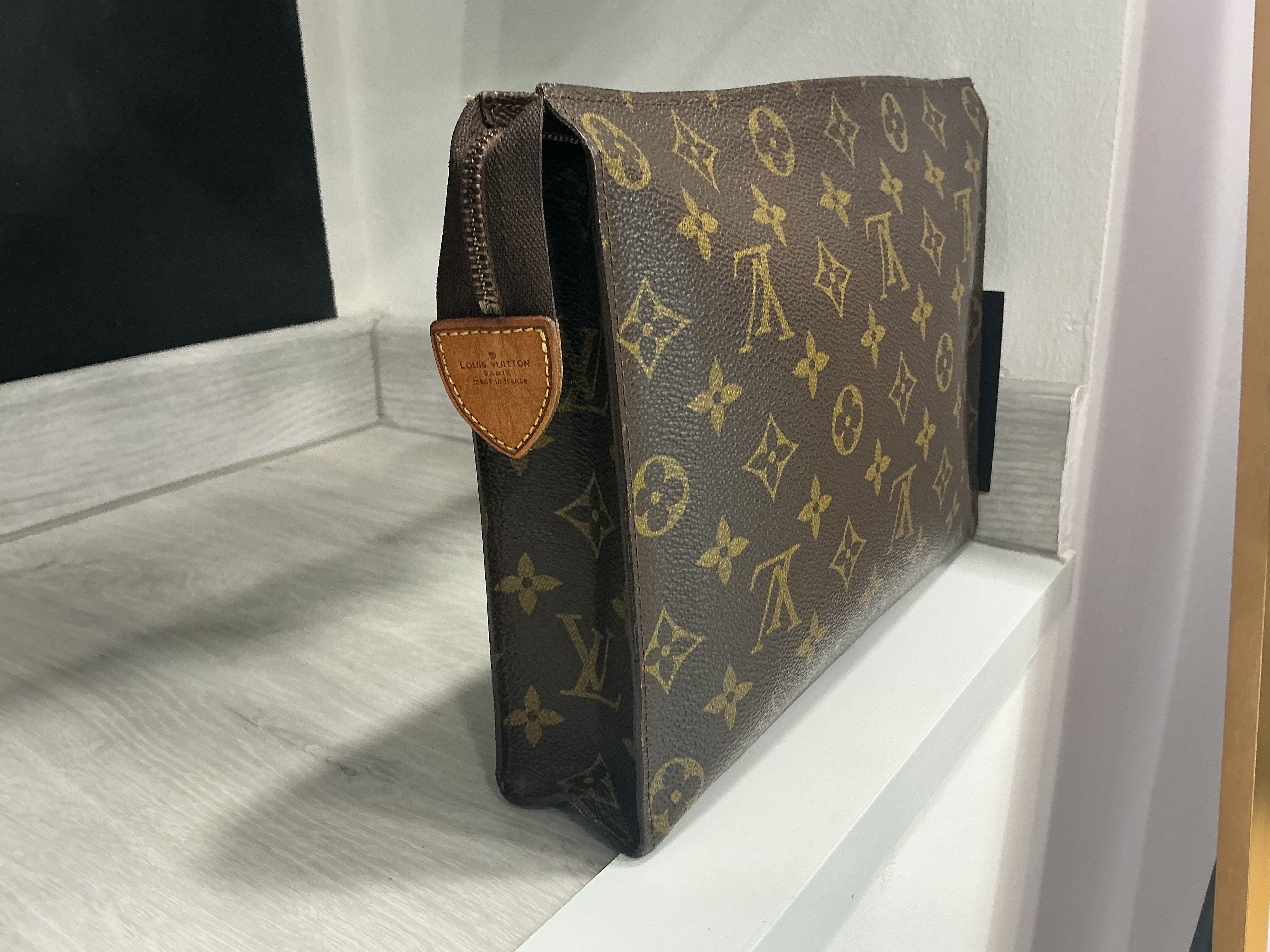 Pochette Monogram Louis Vuitton [Preloved]