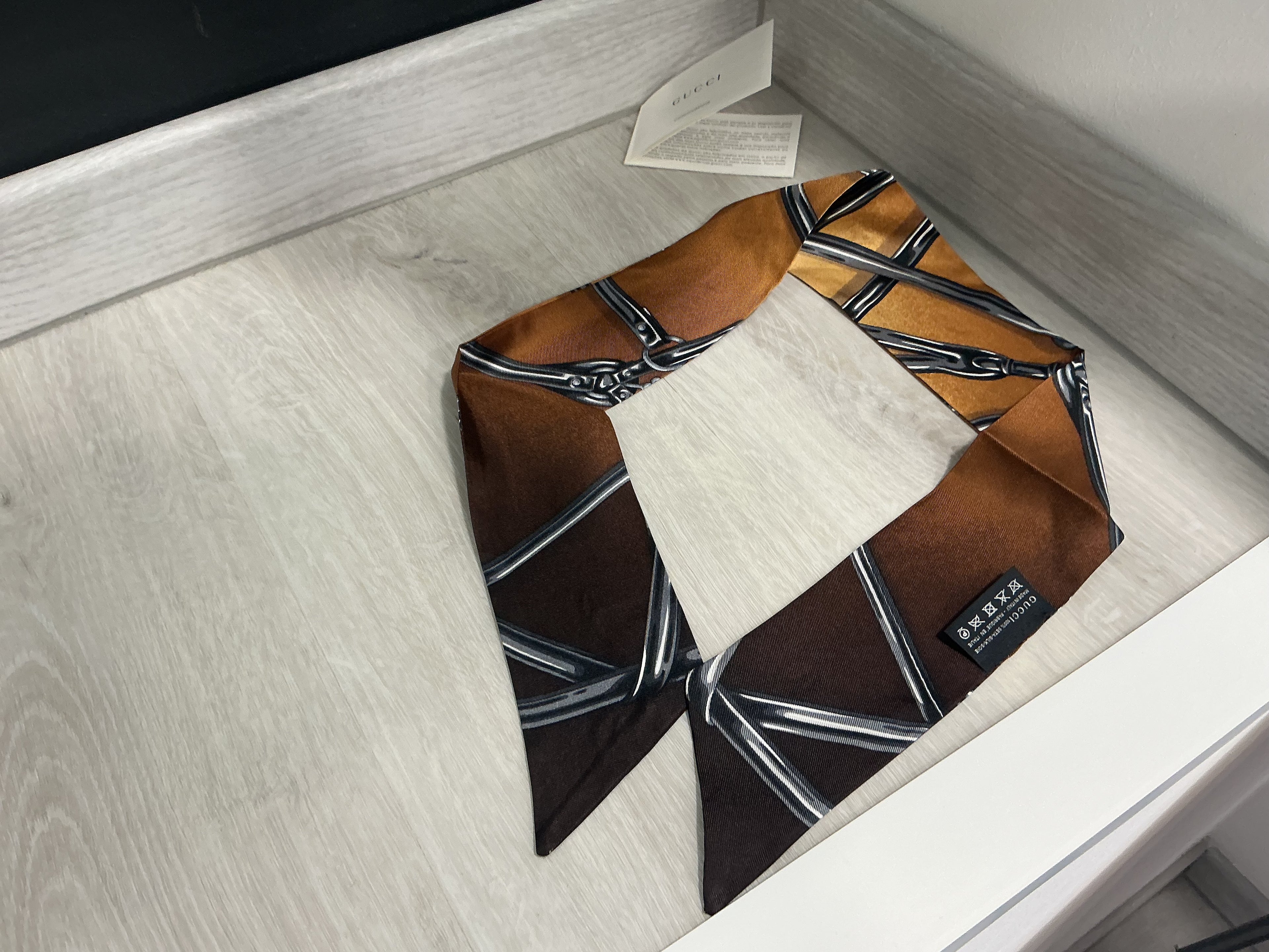 Foulard Twill Gucci in seta 100% [Preloved]