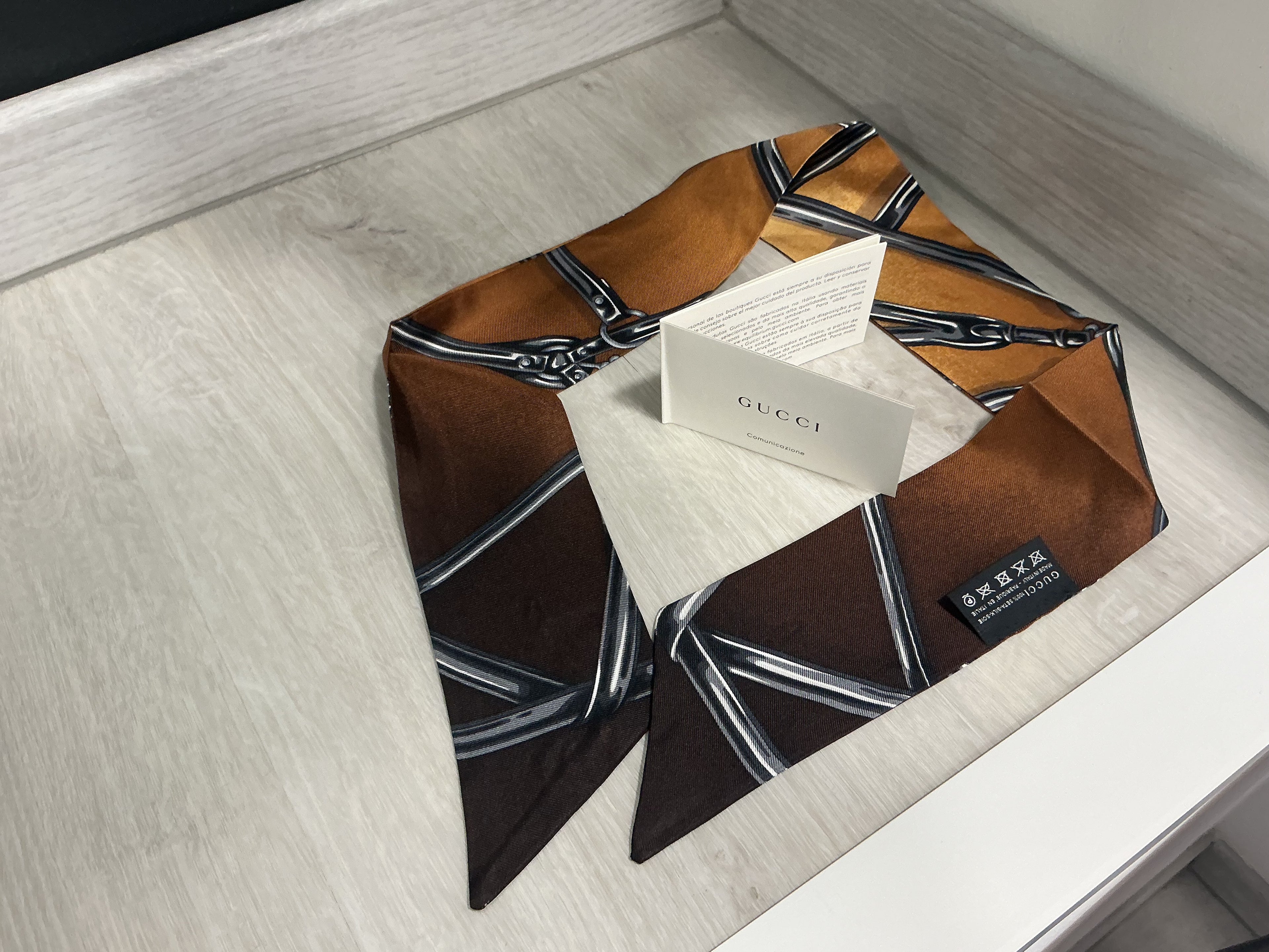 Foulard Twill Gucci in seta 100% [Preloved]