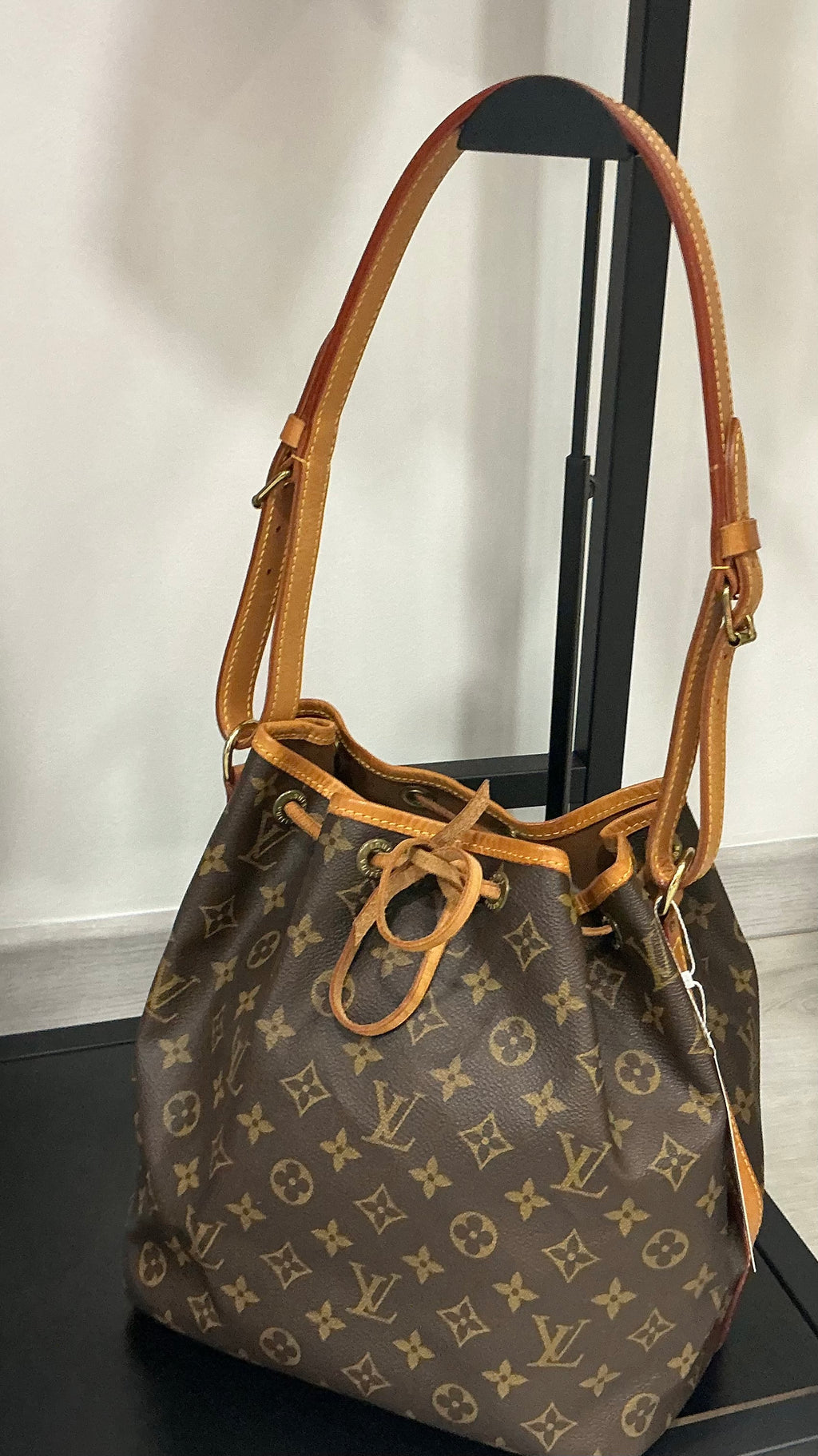 Borsa Louis Vuitton Petit Noé Monogram [Preloved]