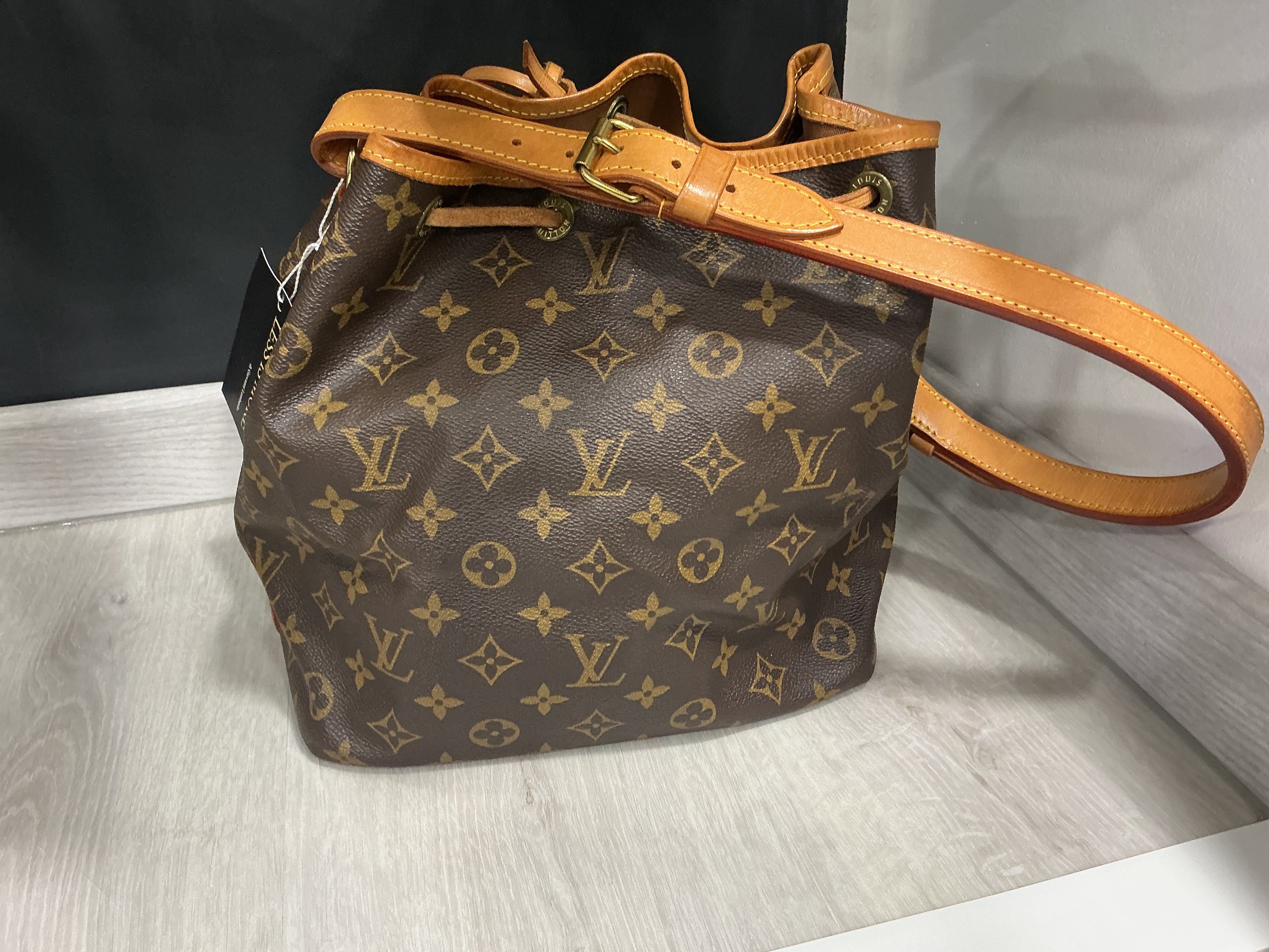 Borsa Louis Vuitton Petit Noé Monogram [Preloved]