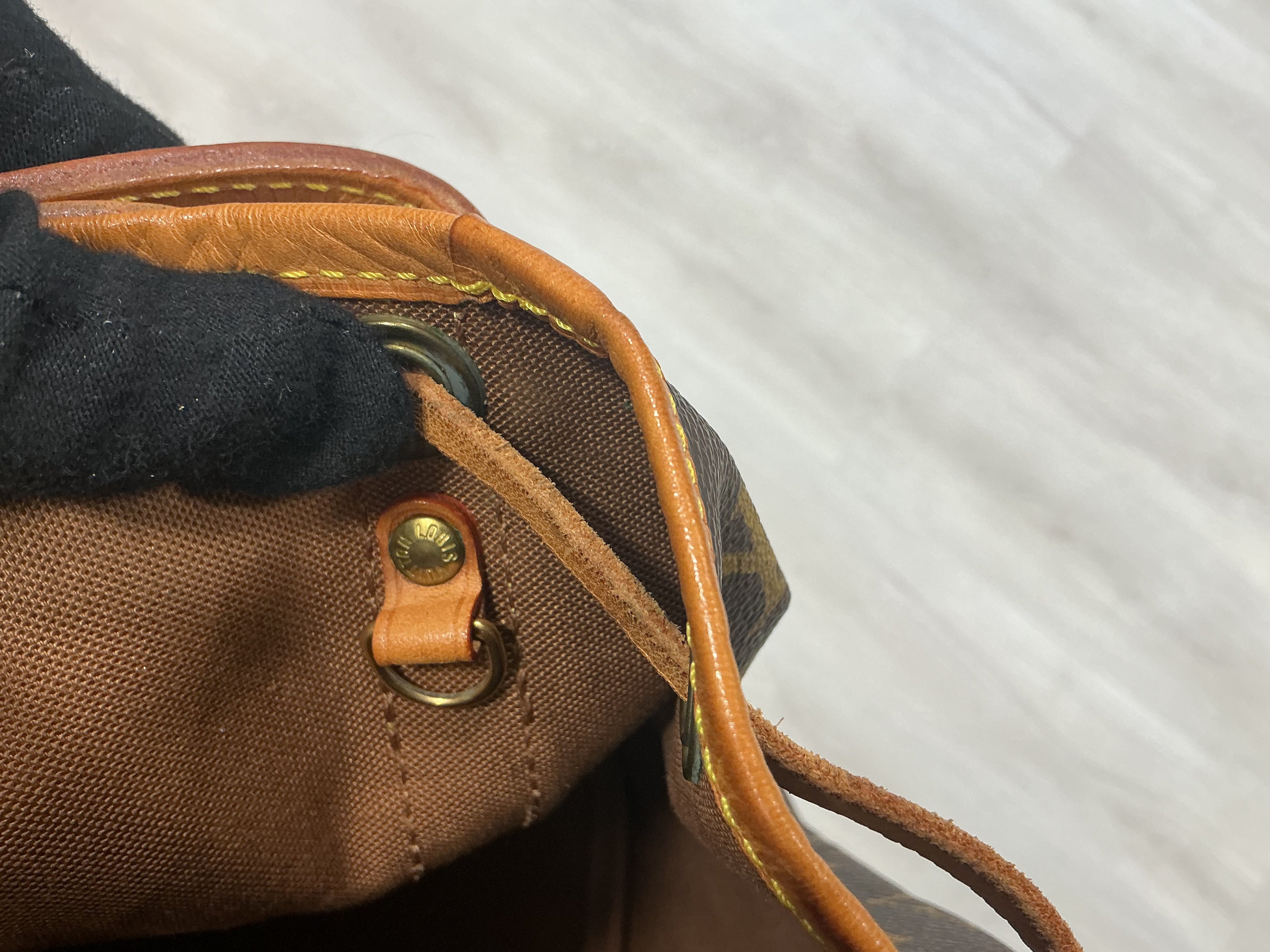 Borsa Louis Vuitton Petit Noé Monogram [Preloved]
