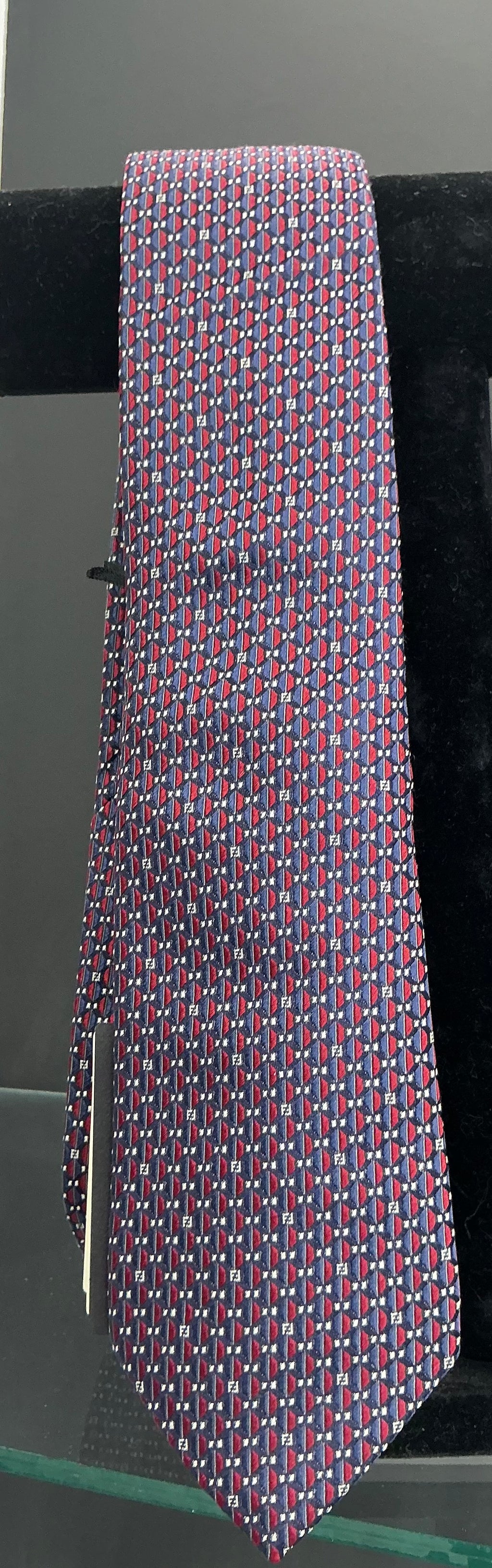 Cravatta Fendi in Seta – Ottime Condizioni con Cartellino
