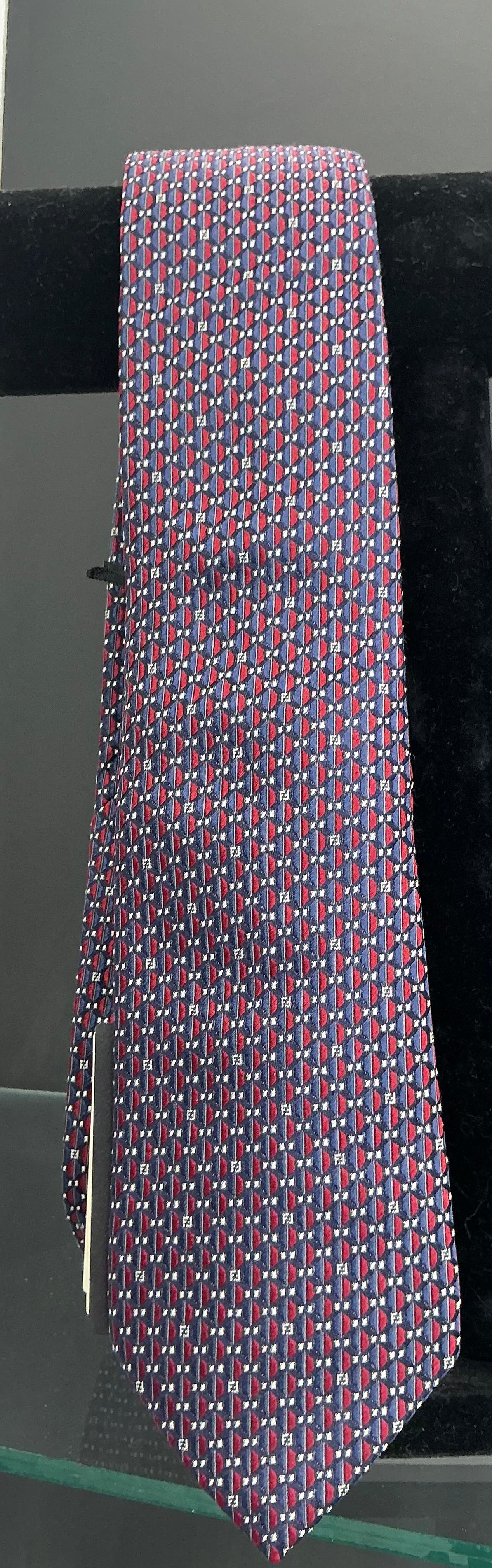Cravatta Fendi in Seta – Ottime Condizioni con Cartellino