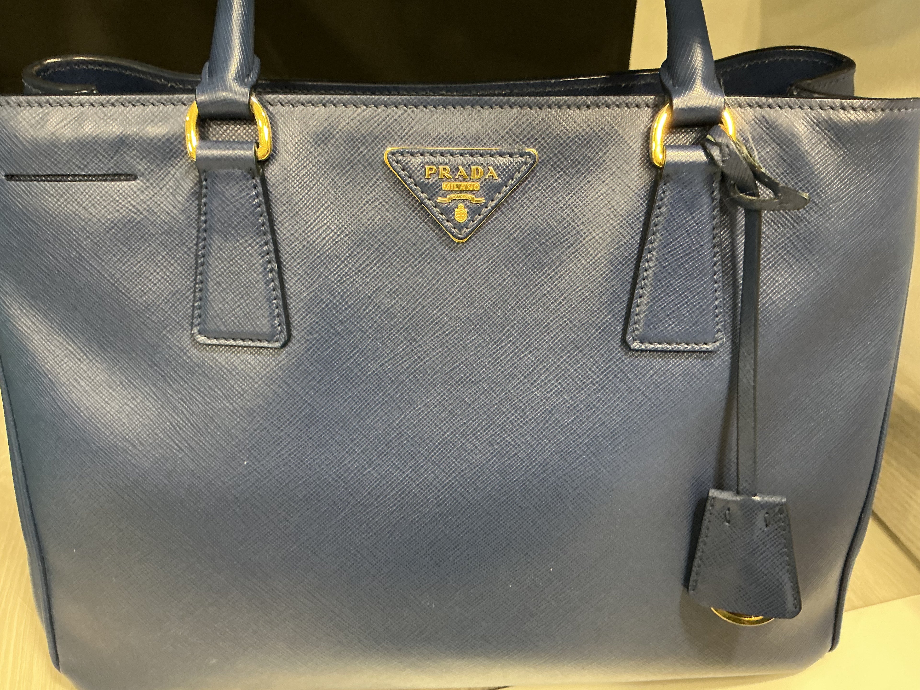 Borsa Prada Galleria in Pelle Blu con Tracolla [Preloved]