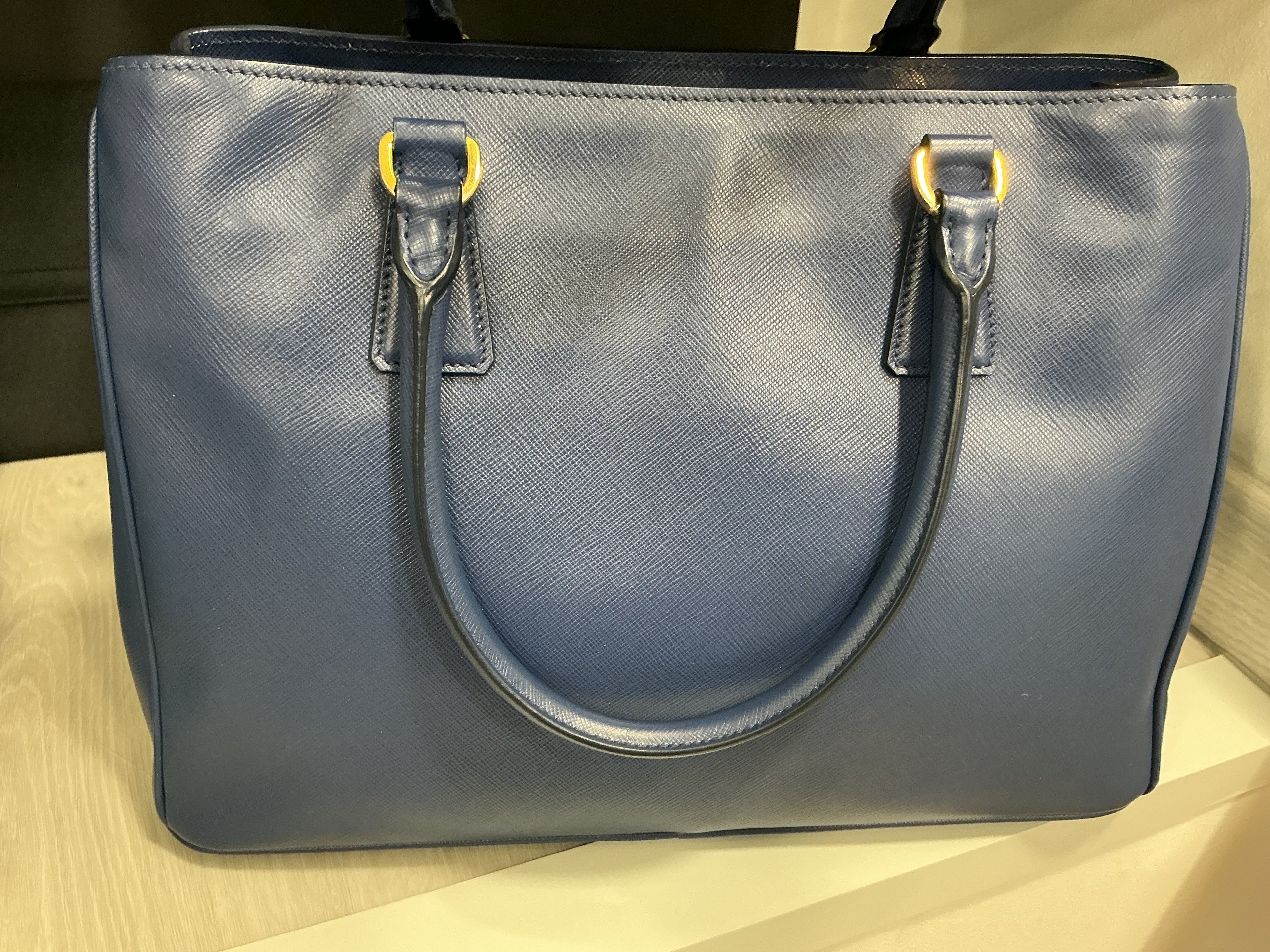 Borsa Prada Galleria in Pelle Blu con Tracolla [Preloved]
