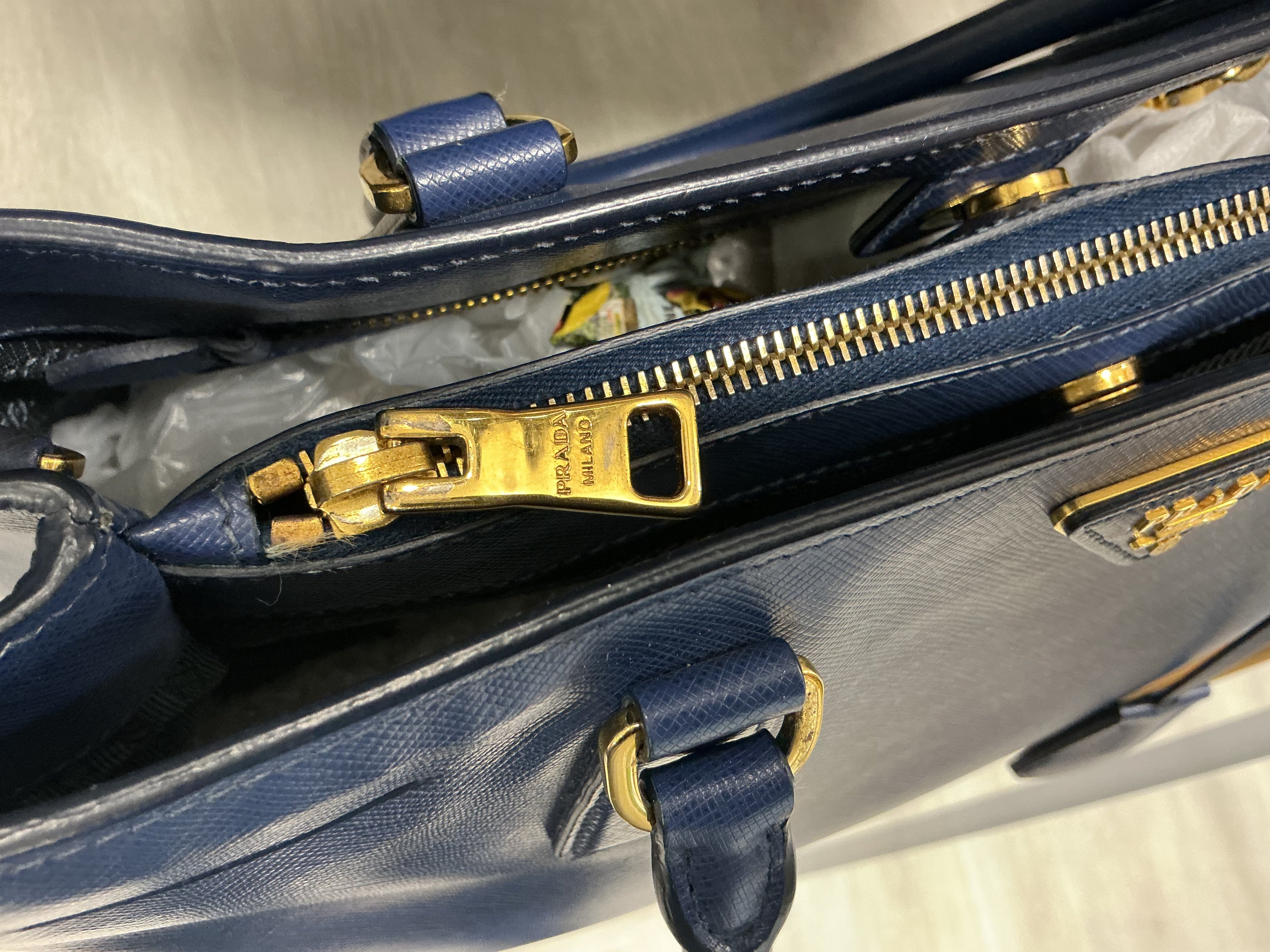Borsa Prada Galleria in Pelle Blu con Tracolla [Preloved]
