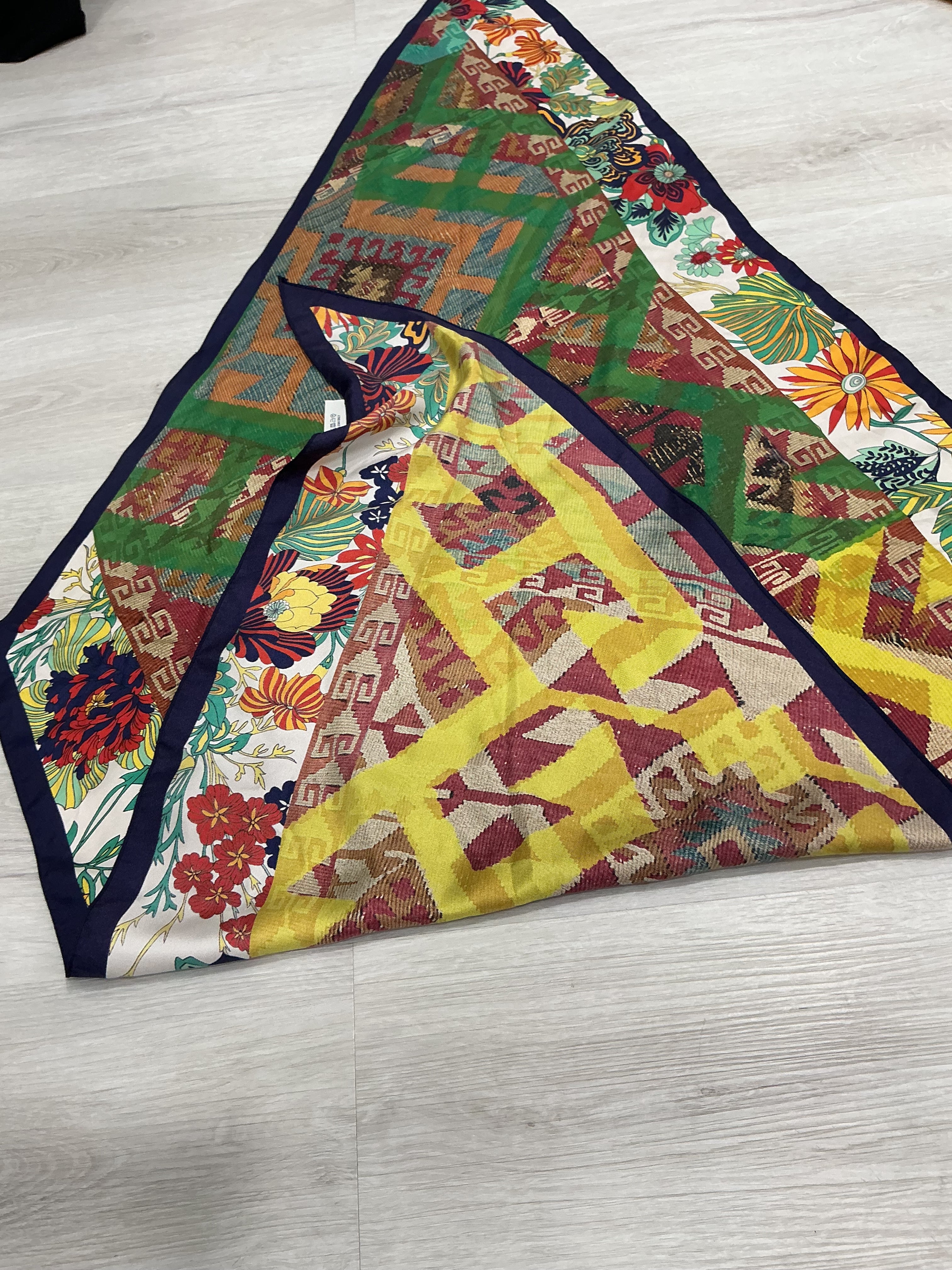 Foulard Pierre Louis Mascia in Seta