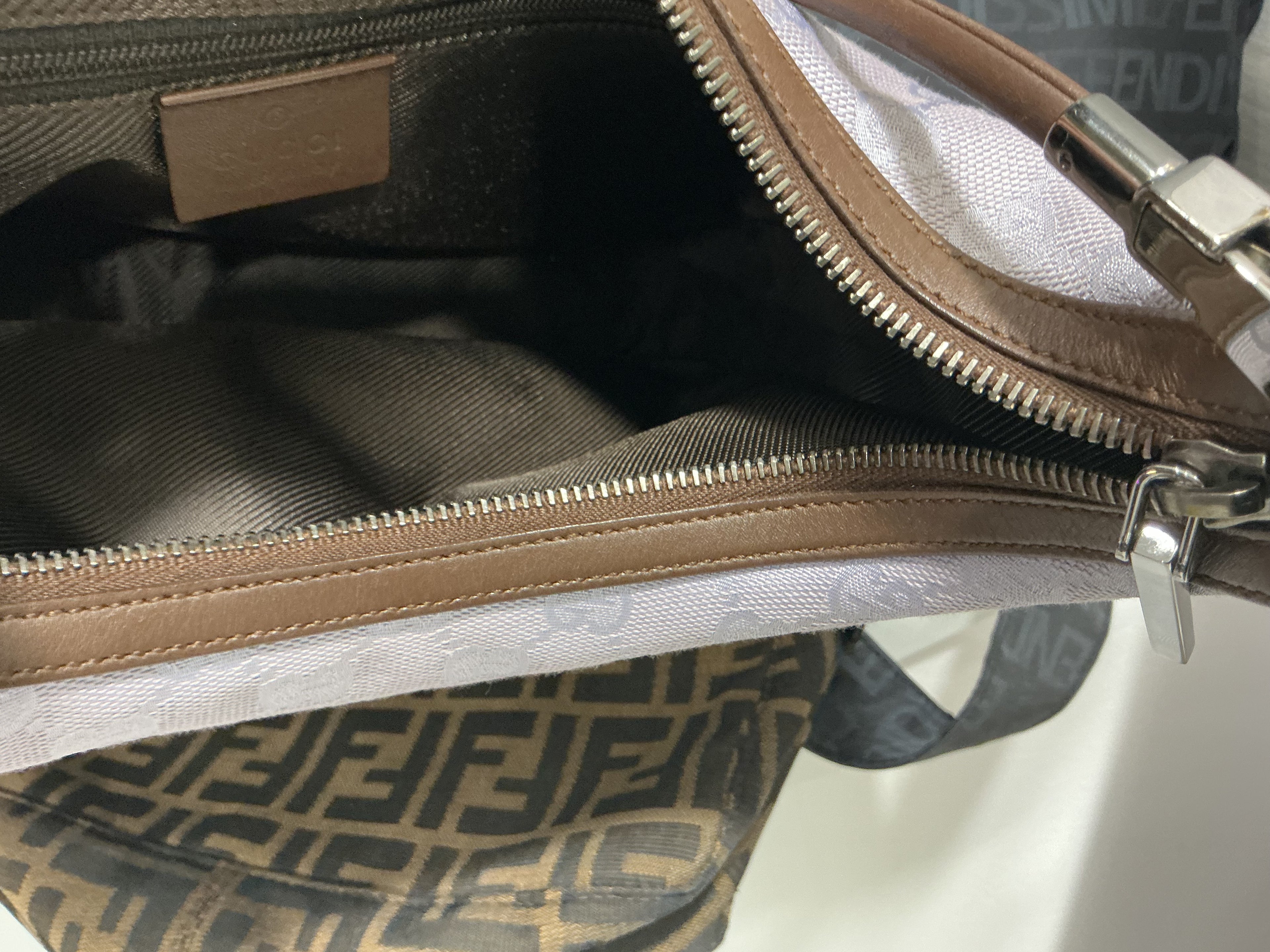 Borsa Gucci Hobo in Tela Rosa [Preloved]