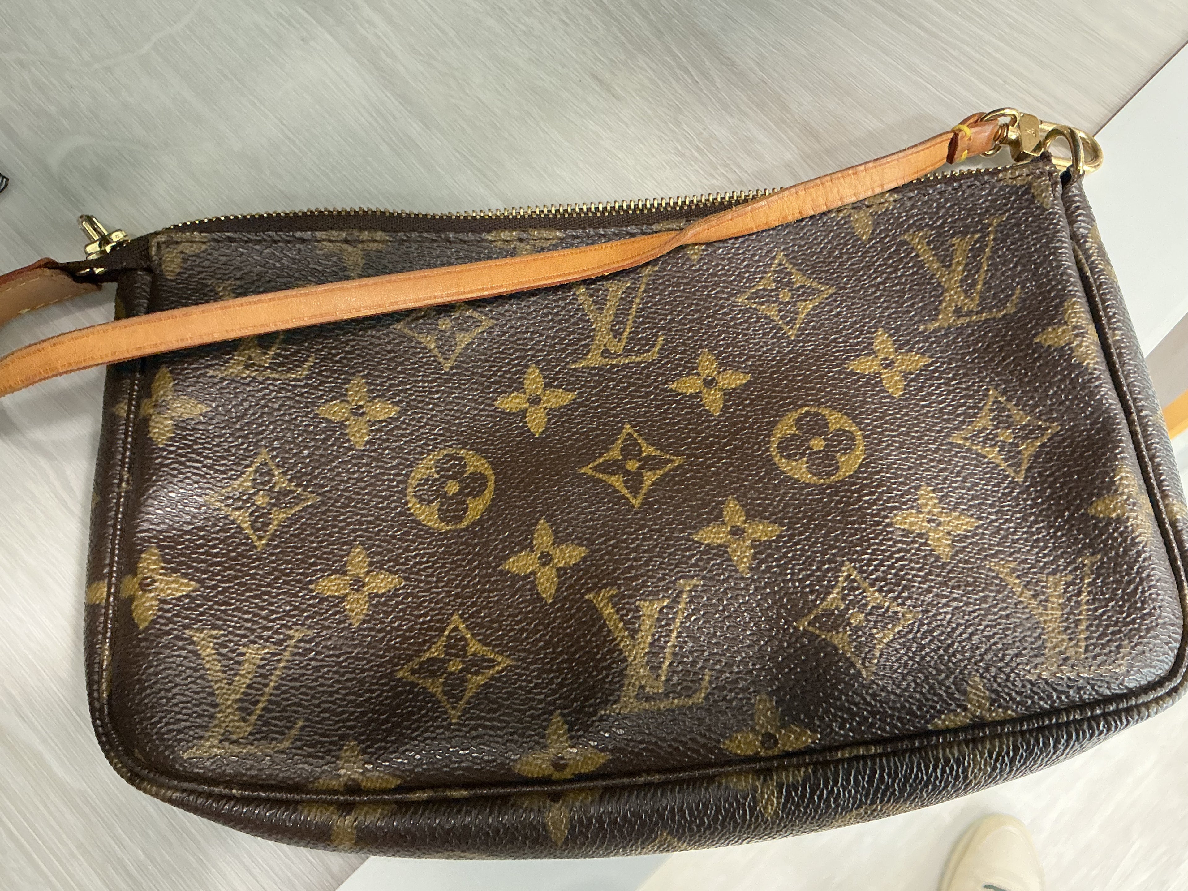 Borsa Louis Vuitton Pochette Accessoires Monogram [Preloved]