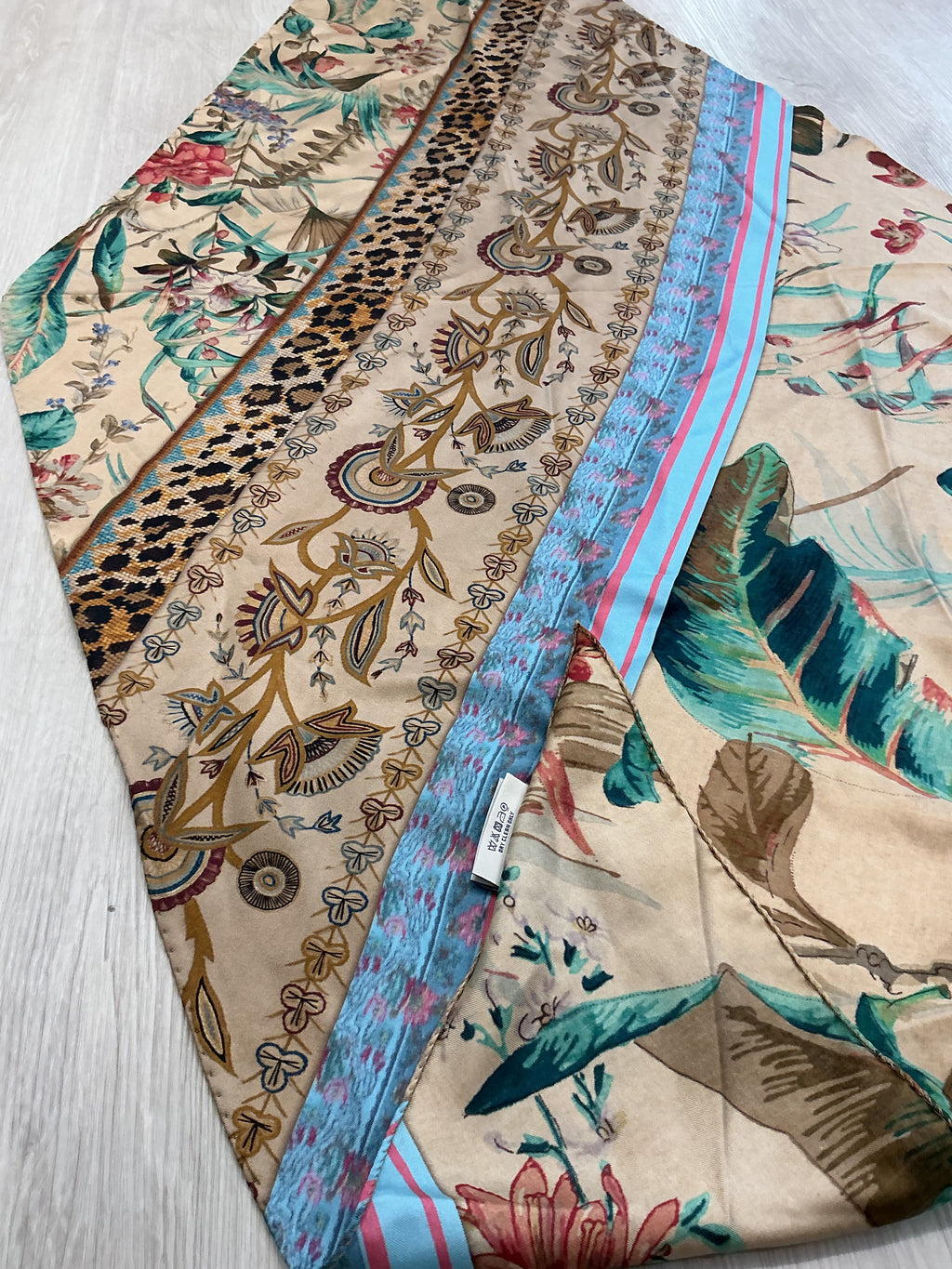 Foulard Pierre Louis Mascia in seta [Preloved]