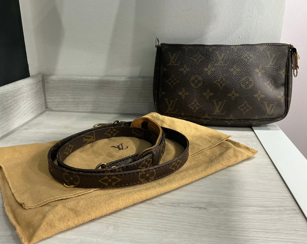 Pochette Accessoires Louis Vuitton [Preloved]