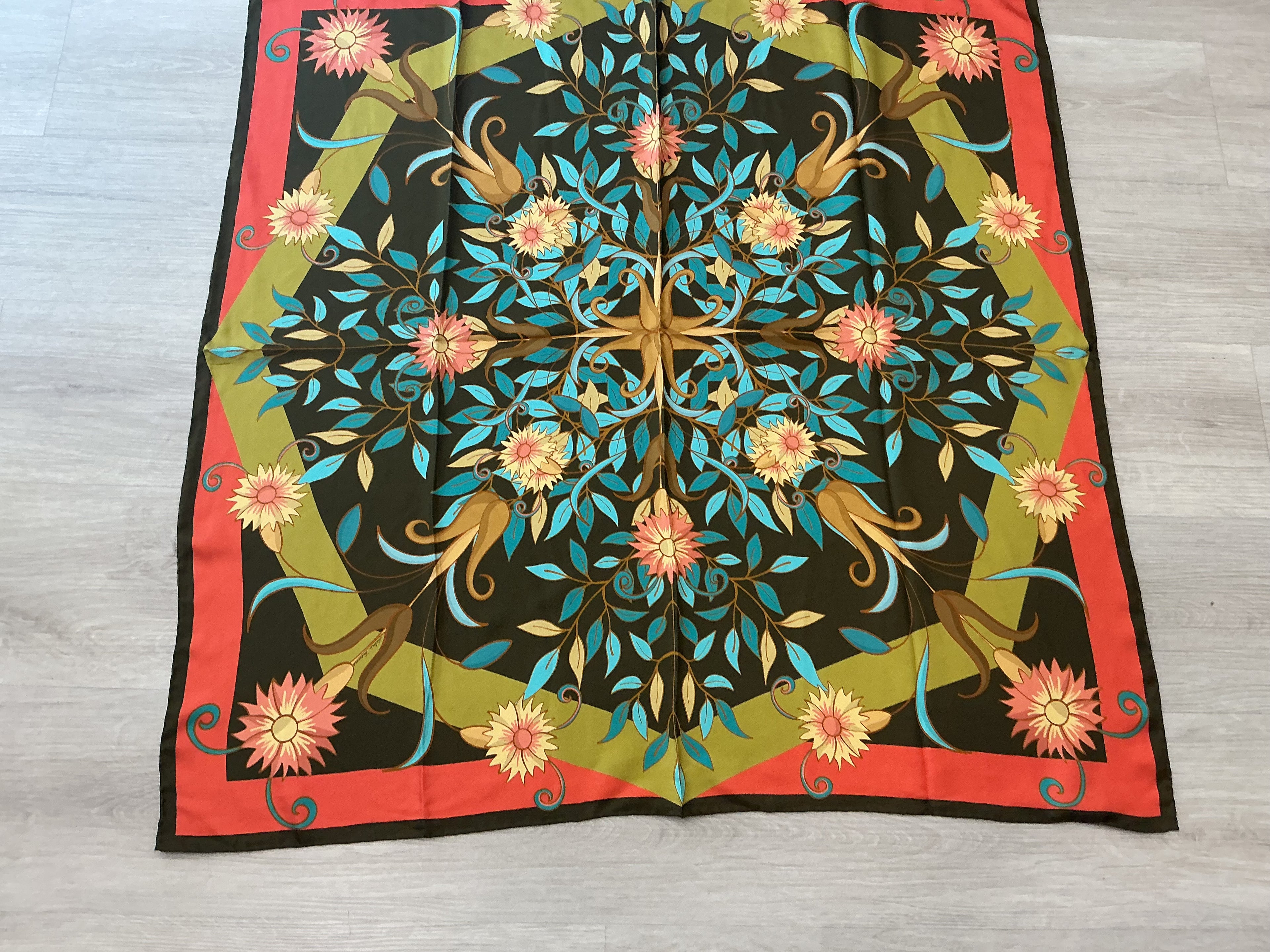 Foulard in Seta 100% Franco Ferrari Nuovo senza Cartellino