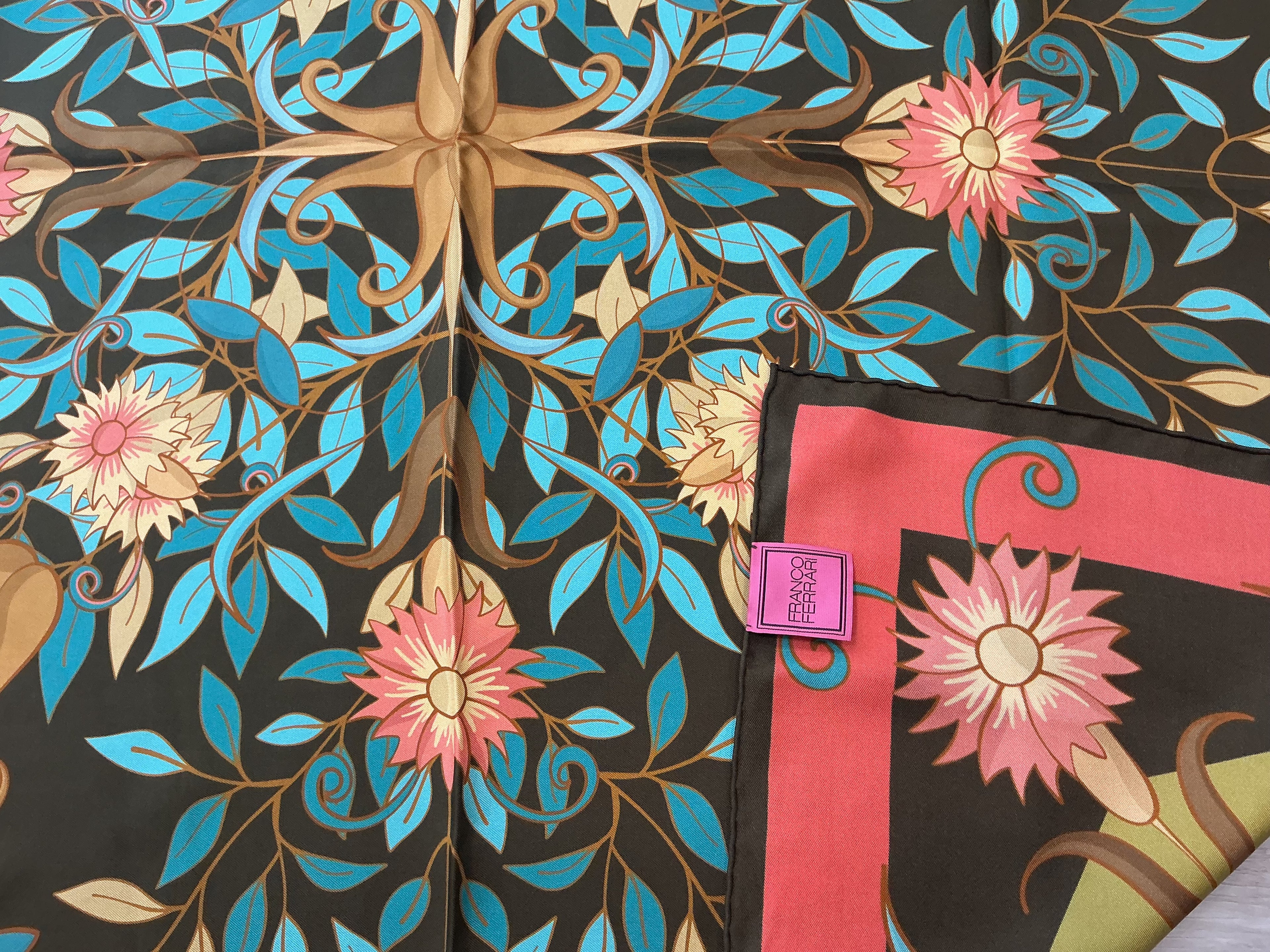 Foulard in Seta 100% Franco Ferrari Nuovo senza Cartellino
