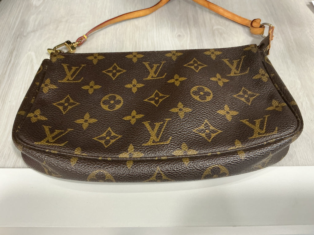Louis Vuitton Pochette Accessoires – Monogram Canvas [Preloved]