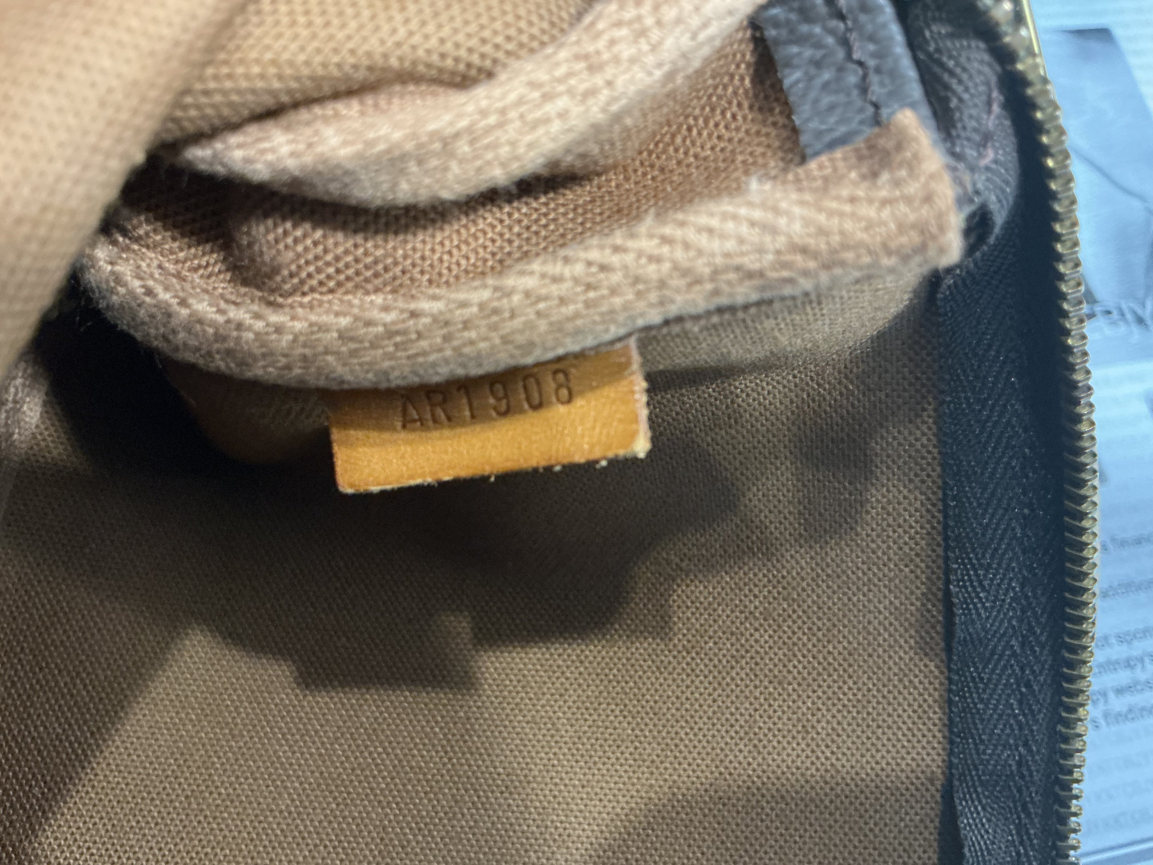 Louis Vuitton Pochette Accessoires – Monogram Canvas [Preloved]