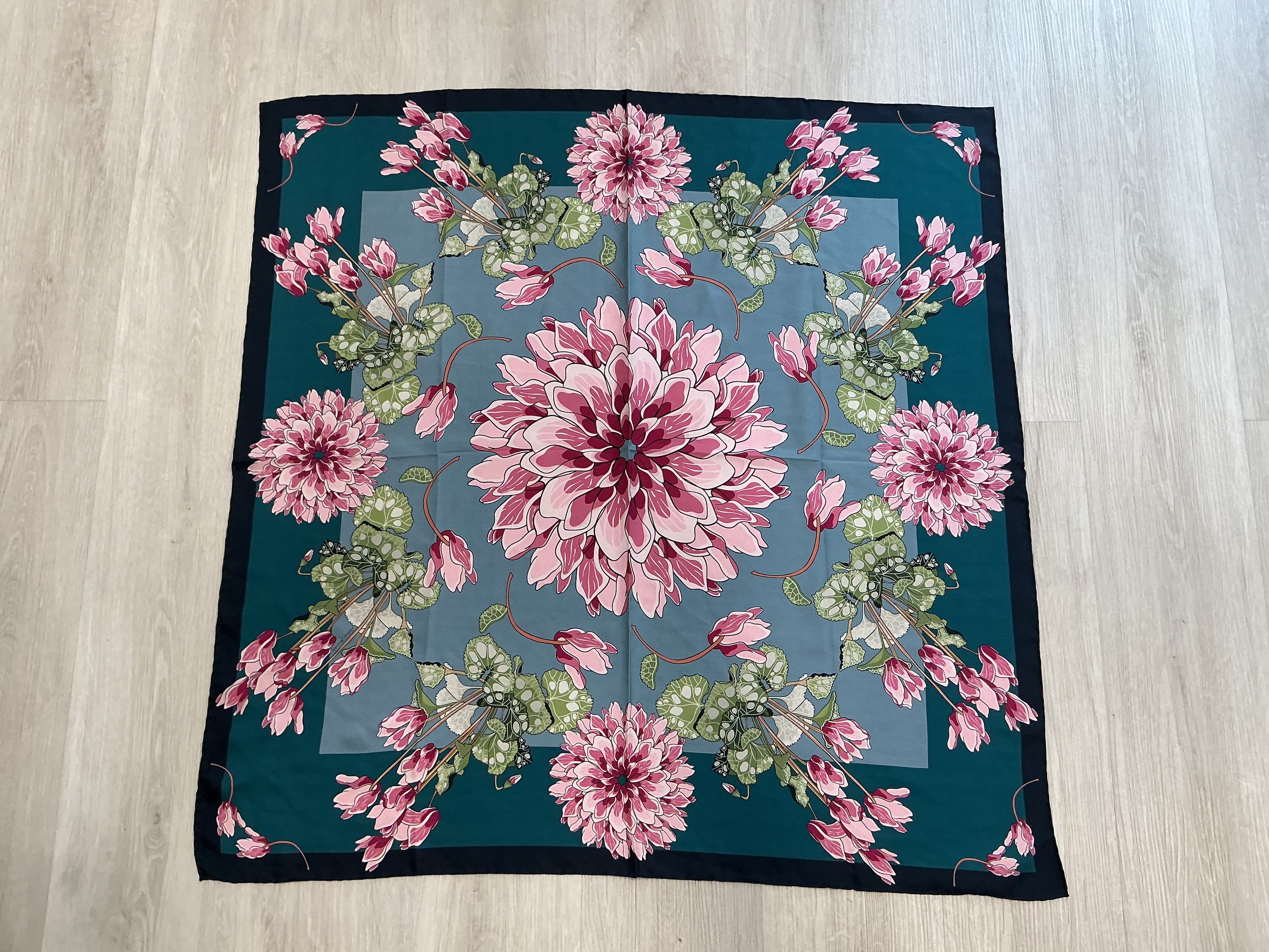 Franco Ferrari Foulard in Seta 100%