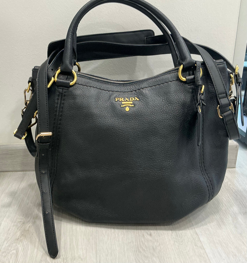 Prada Vitello Daino Hobo – Pelle Nera, Hardware Oro [Preloved]