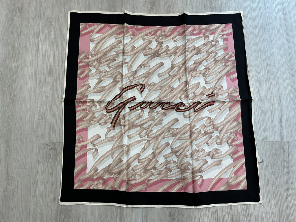 Foulard Gucci in Seta 100% – Fantasia Iconica [Preloved]