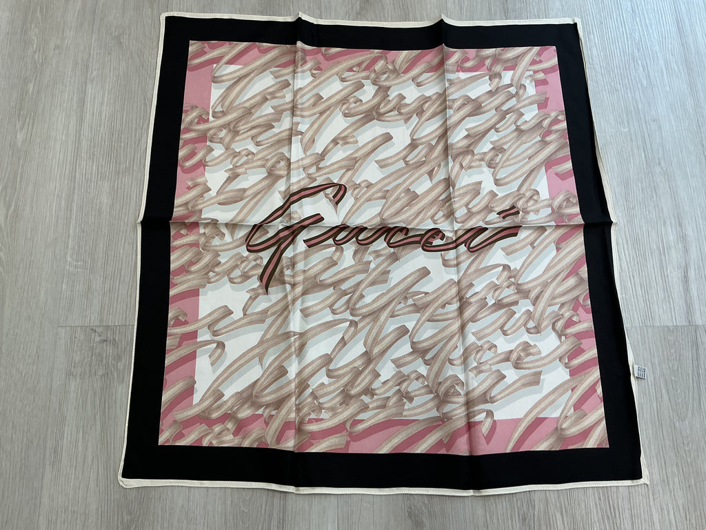 Foulard Gucci in Seta 100% – Fantasia Iconica [Preloved]