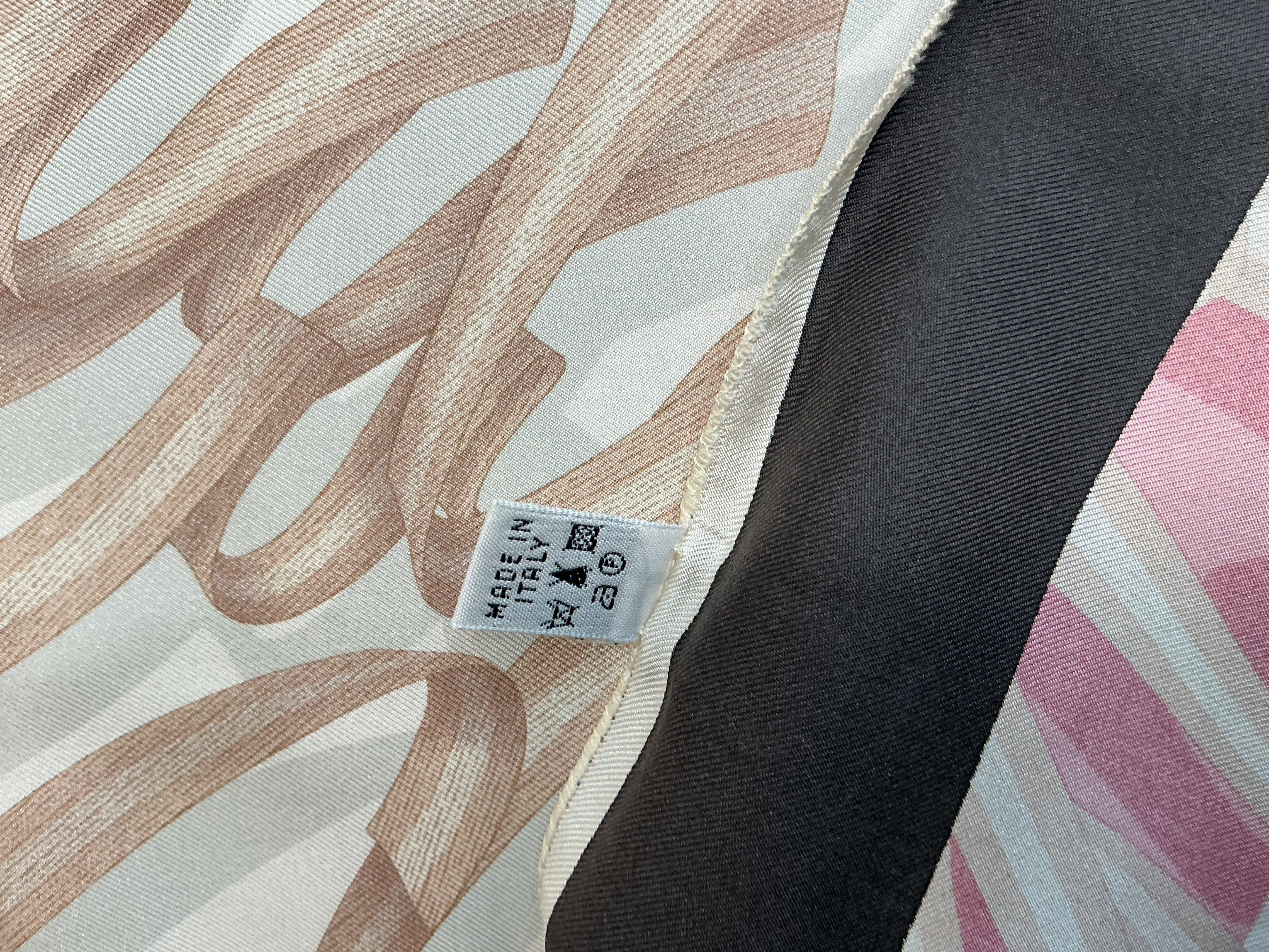 Foulard Gucci in Seta 100% – Fantasia Iconica [Preloved]