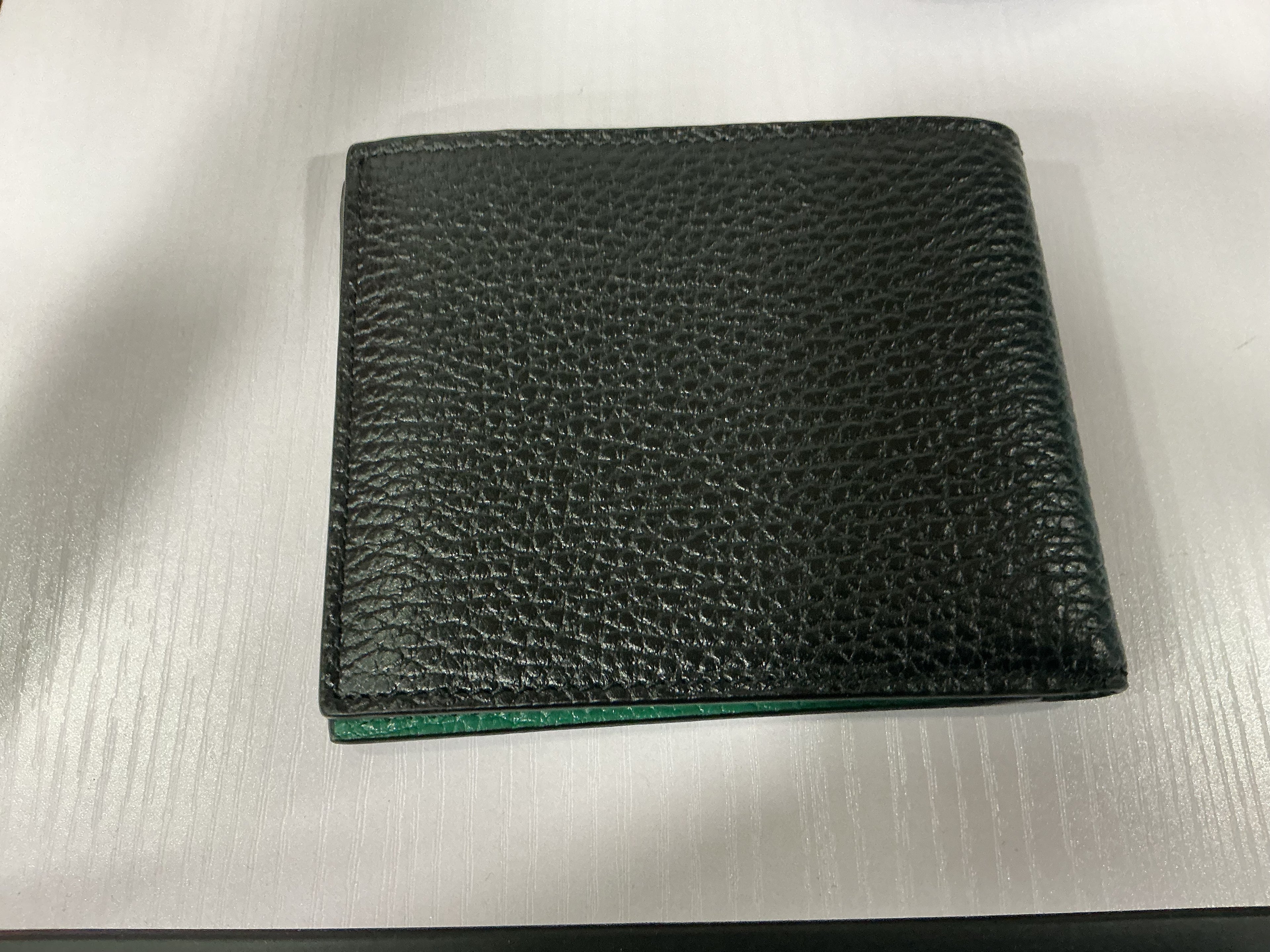 Gucci Interlocking G Portafoglio Bi-Fold – Pelle Martellata [Preloved]