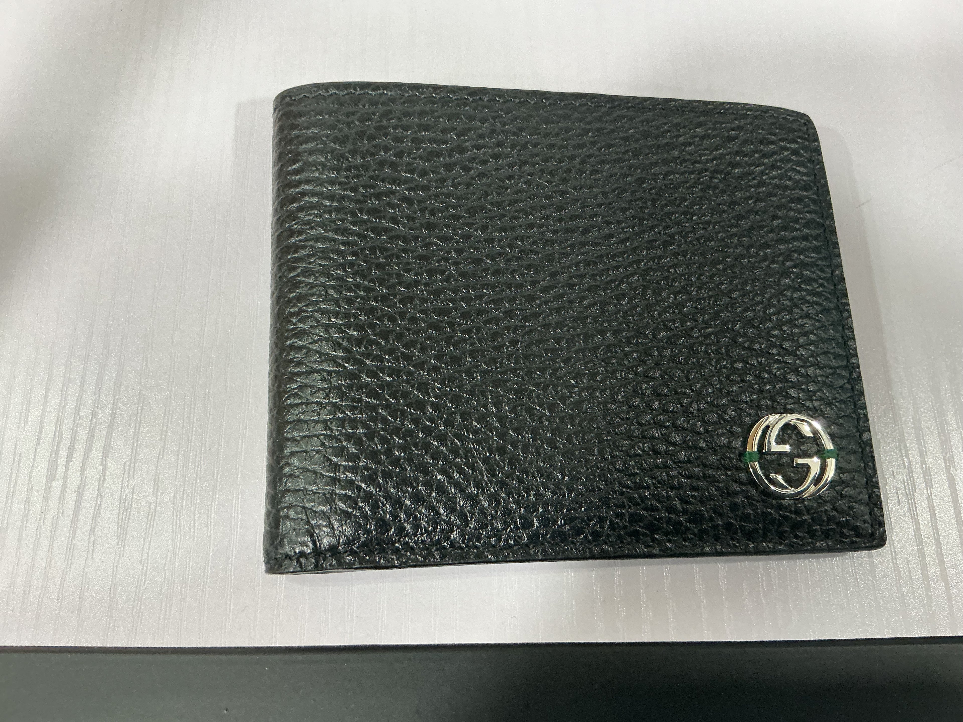 Gucci Interlocking G Portafoglio Bi-Fold – Pelle Martellata [Preloved]