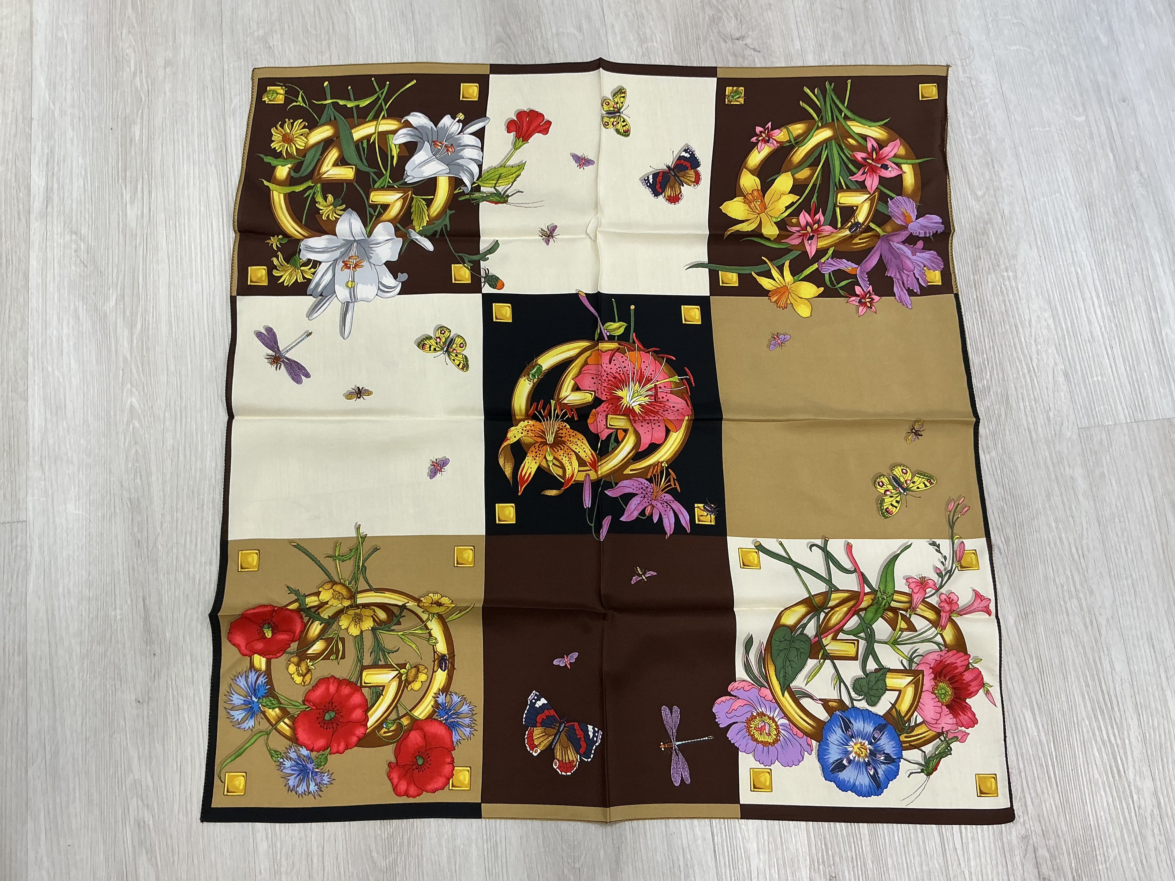 Foulard Gucci in seta [Preloved]