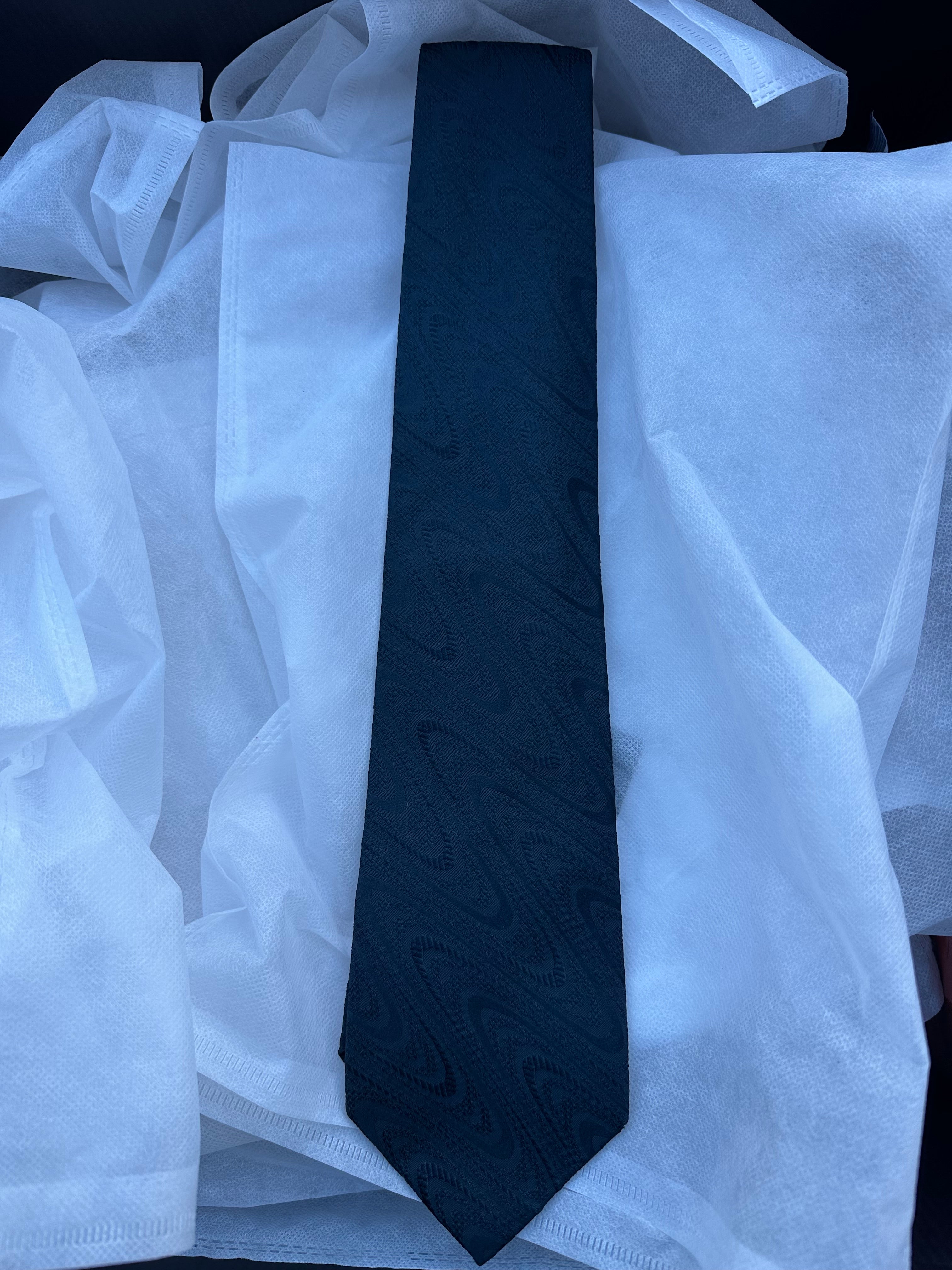 Cravatta Gucci in Seta 100% – Blu [Preloved]