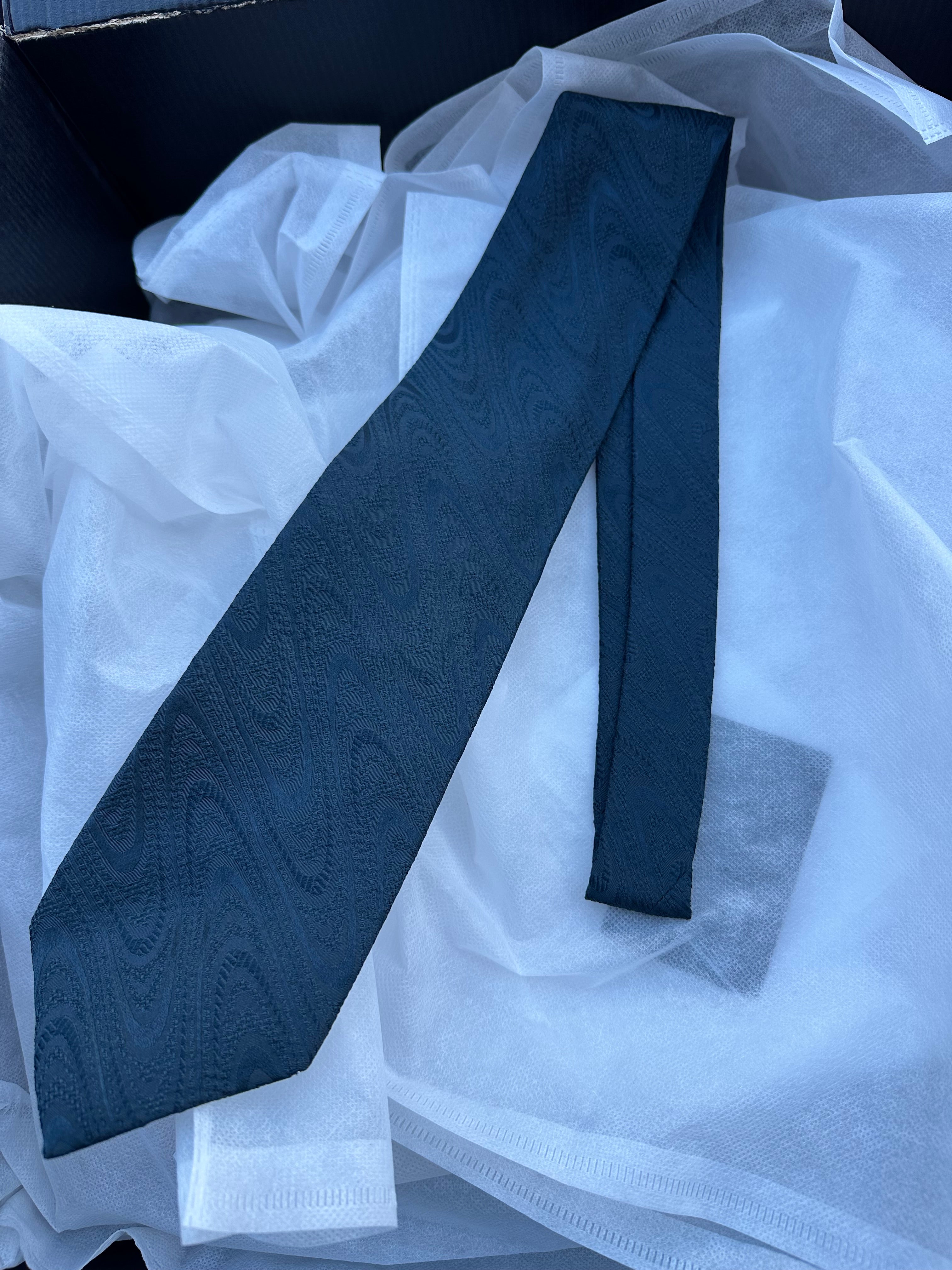 Cravatta Gucci in Seta 100% – Blu [Preloved]